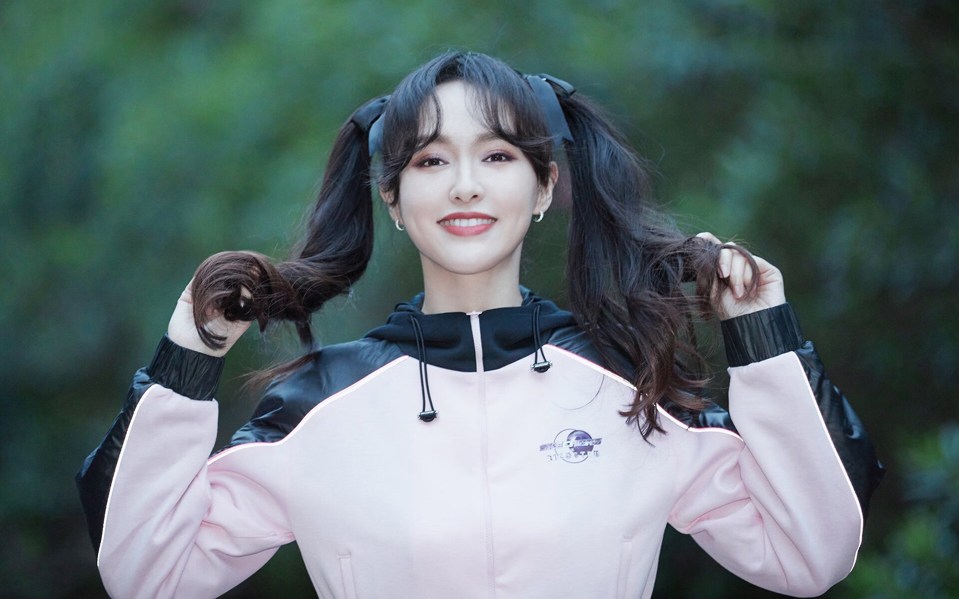 韩国队派出张禹珍、申裕斌等主力选手，力图在本届亚运会上挑战中国队的统治地位。