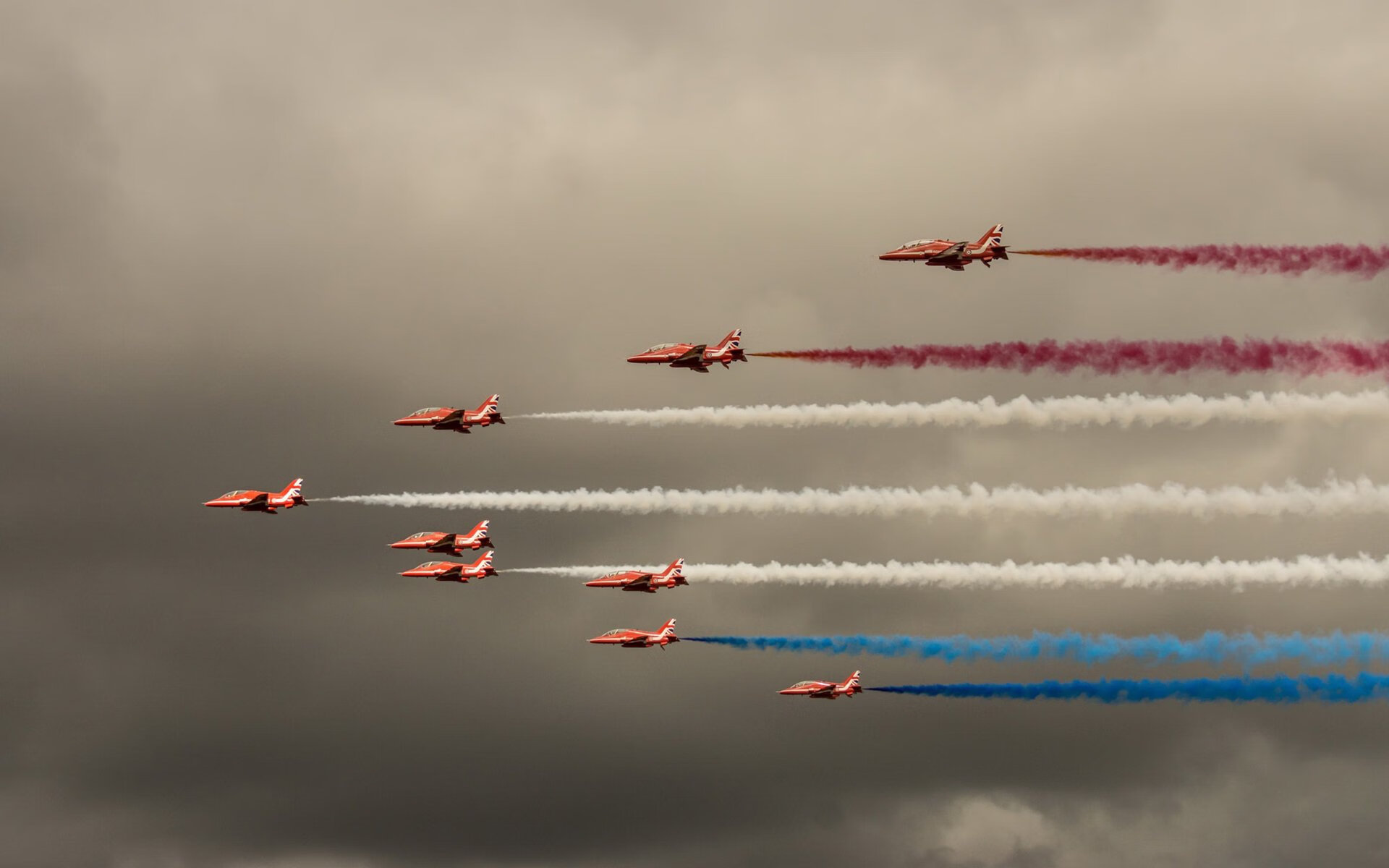 法甲巴黎圣日耳曼商业多元化模式分析,巴黎圣日耳曼的背后财团