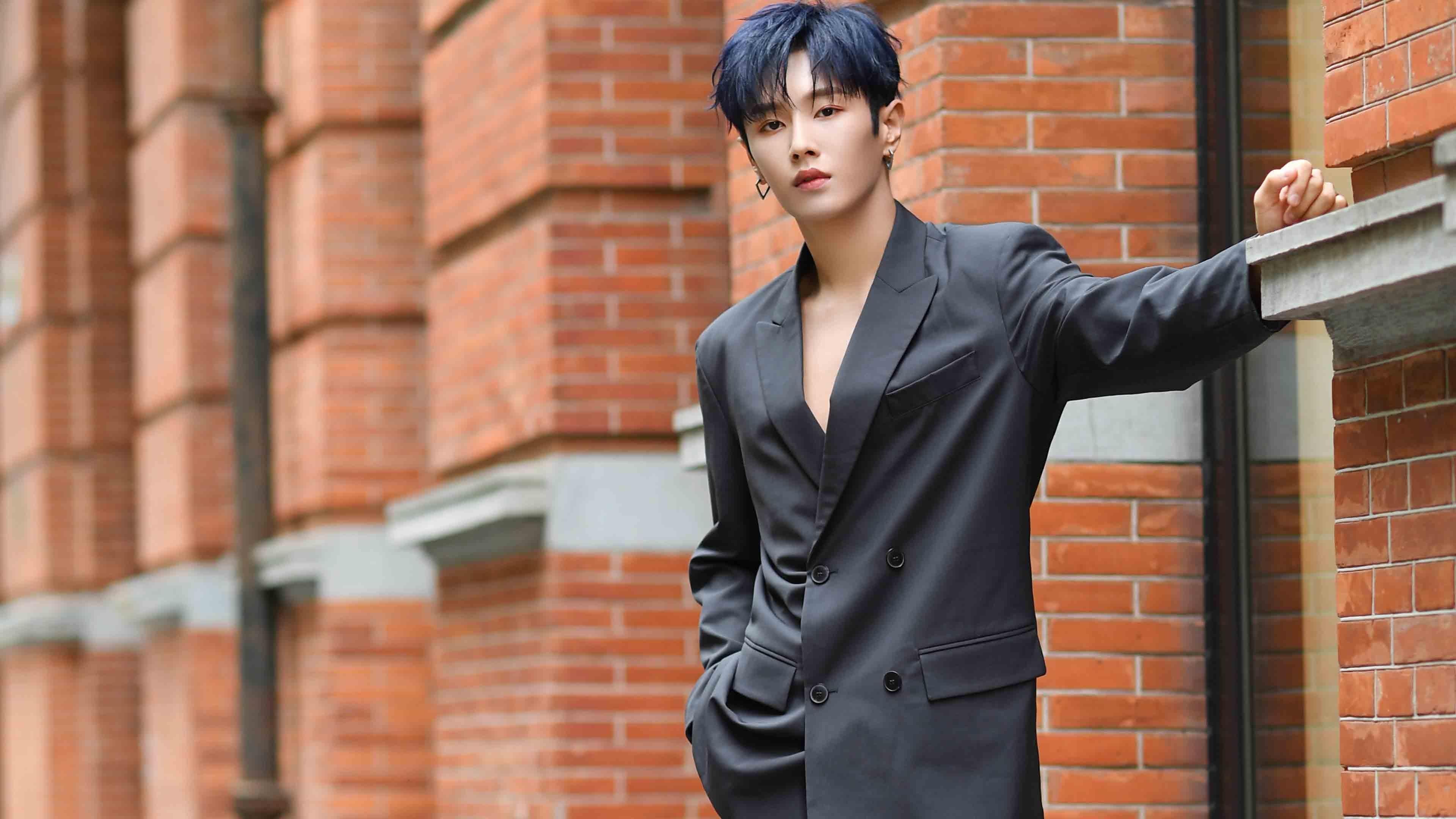 “三叉湖游泳馆:水上救生选手挑战极速反应与高难度救援”